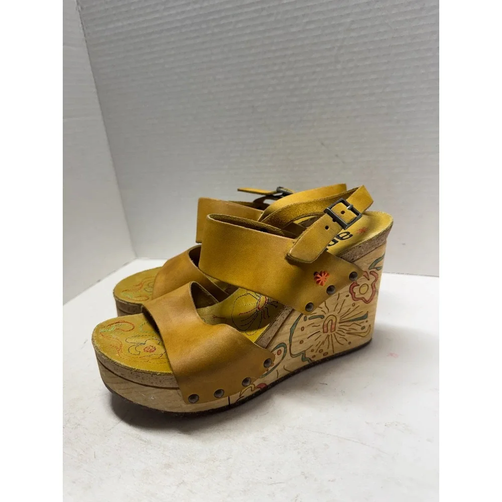 Art Company Yellow Leather Floral Wedge Sandals Made in Spain Size 41